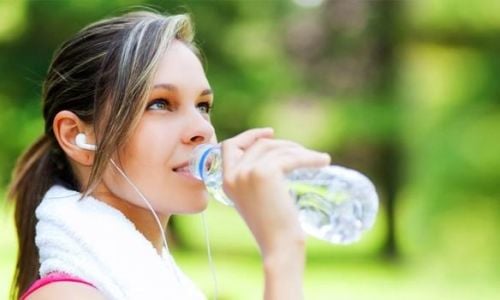 allenarsi-con-il-caldo. miti-alimentazione-sana